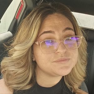 Meet your Posher, Candace